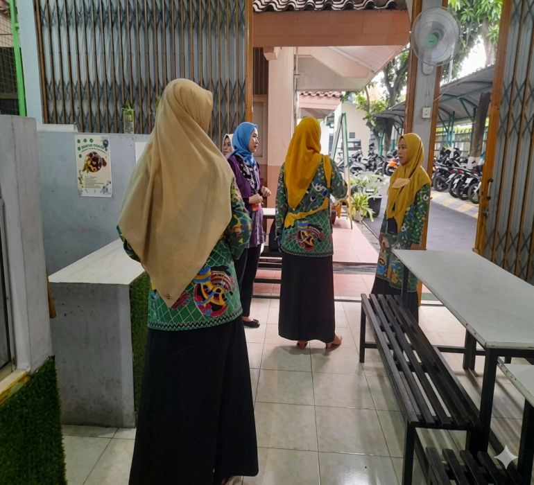 Pengecekan Rutin Kantin Sehat